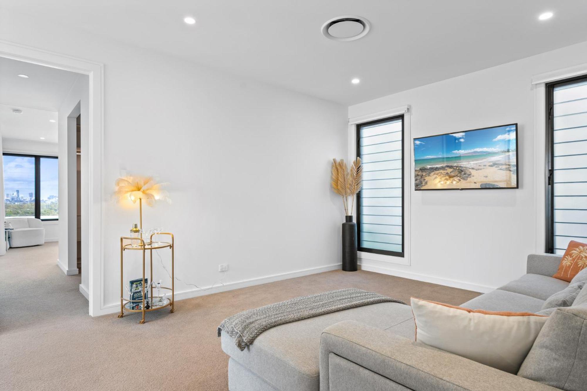 Holiday home Deluxe 4-bed With Pool Pizza Oven & Fire Pit
